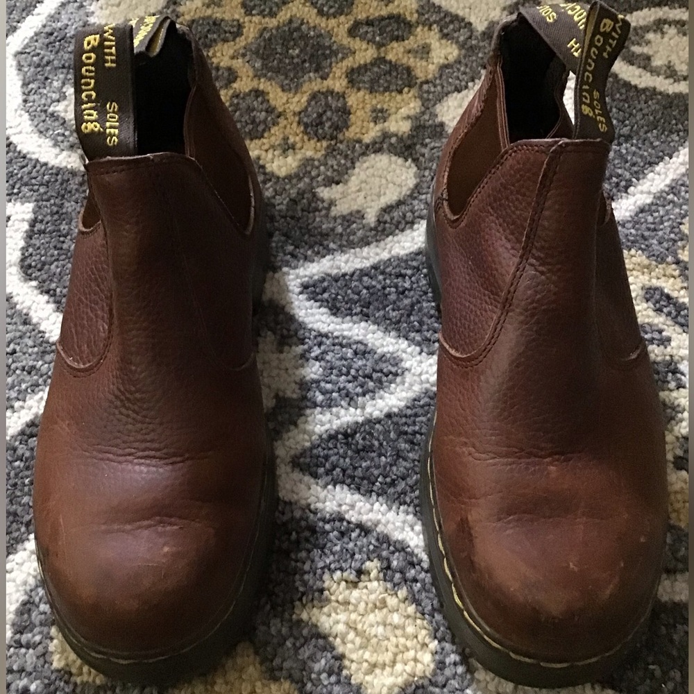 Dr. Marten Chelsea steel-toe boot